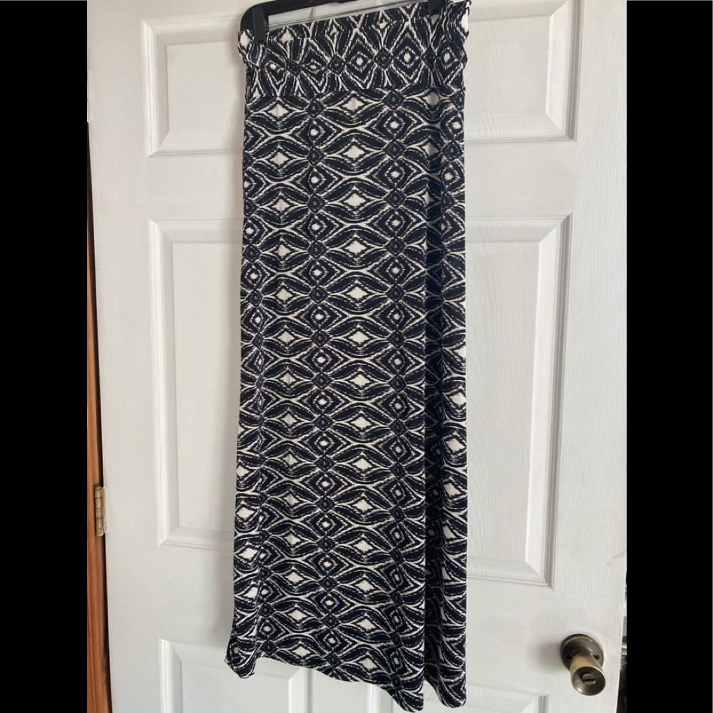 AGNES maxi skirt
